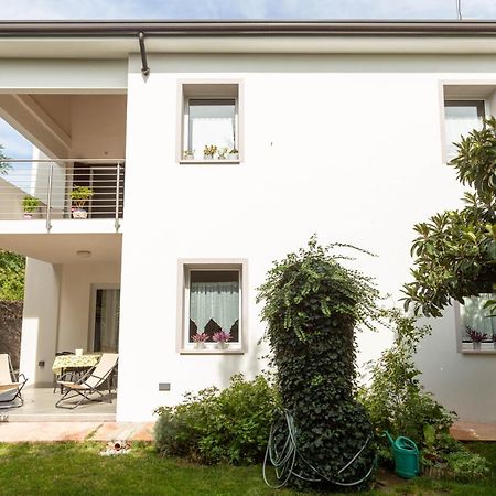 Appartamento Con Giardino Le Querce Sistiana Exteriör bild