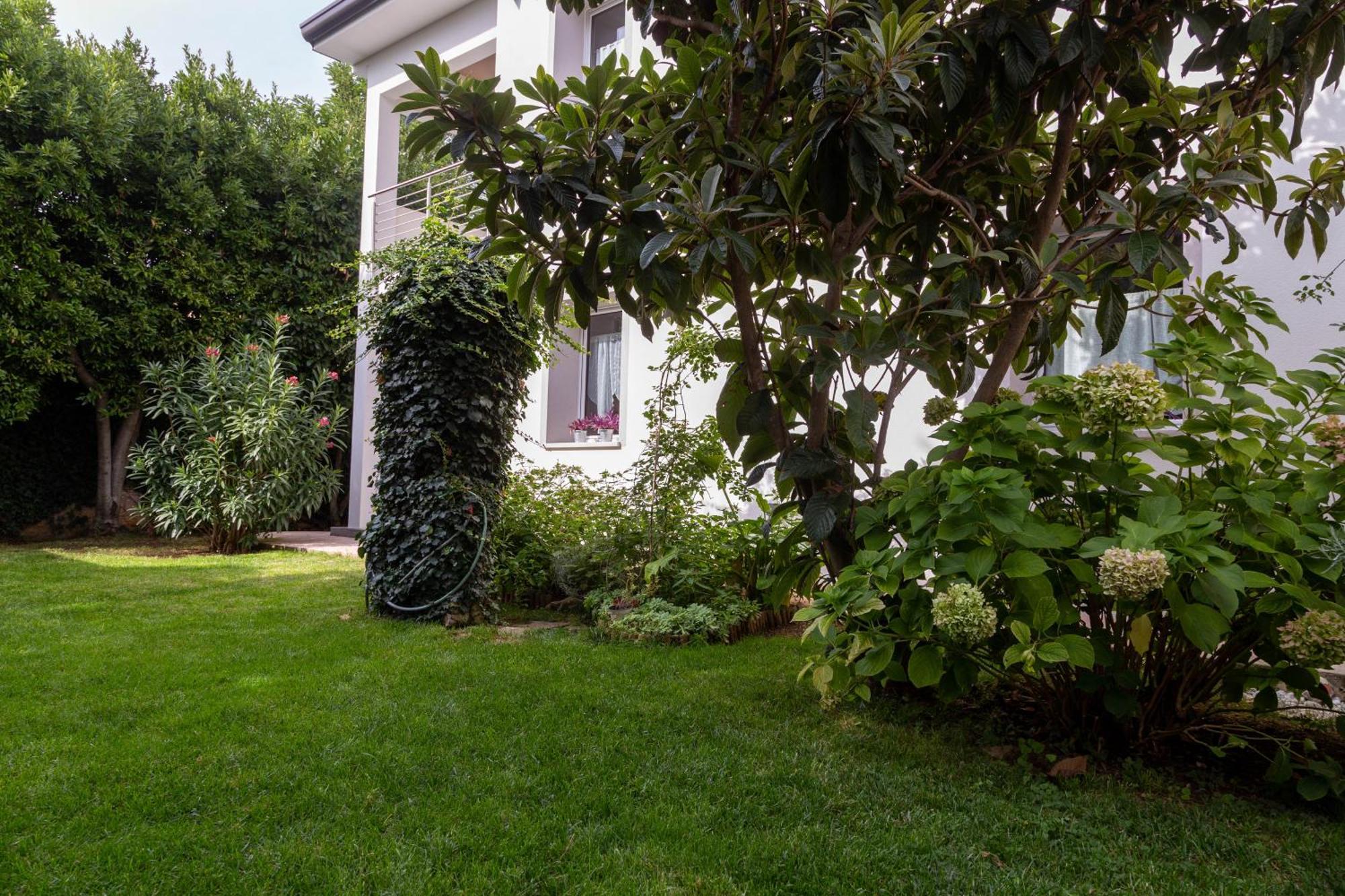 Appartamento Con Giardino Le Querce Sistiana Exteriör bild